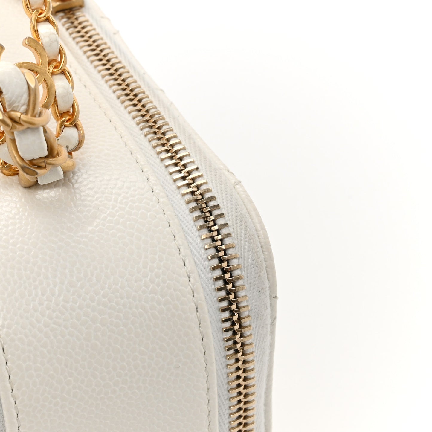 Caviar Quilted Mini Pick Me Up Vanity Case White