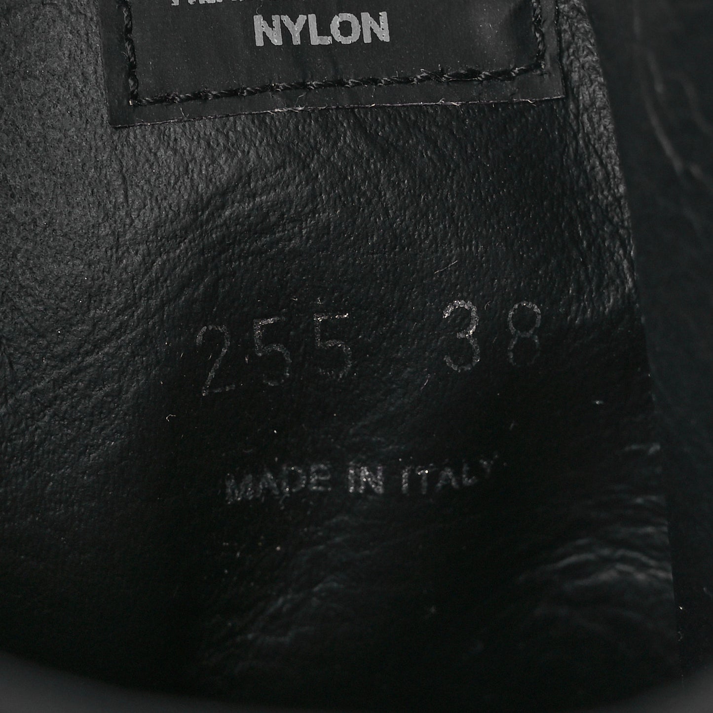 Spazzolato Rois Nylon Metal Triangle Logo Monolith Pouch Pocket 55mm Boots 38 Black