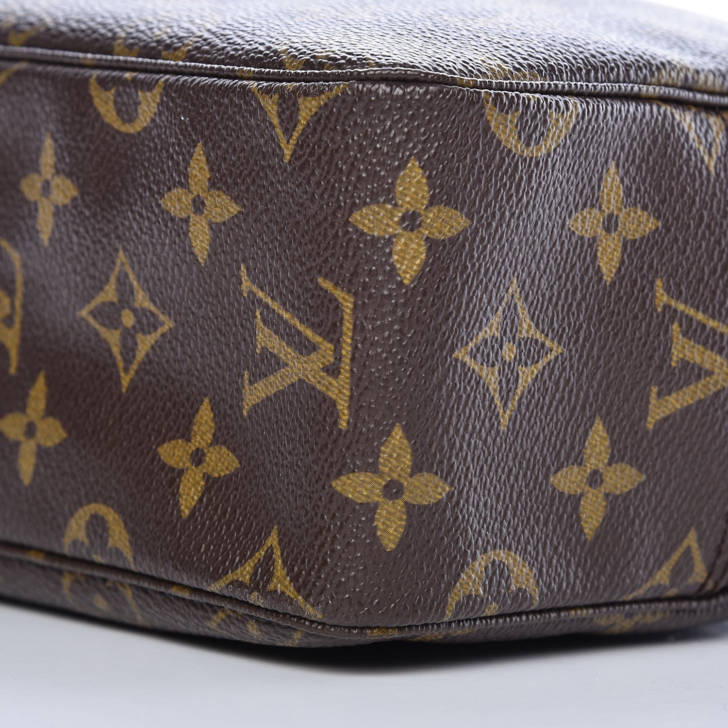 Louis Vuitton Monogram Trousse Toilette 28 8 of 8