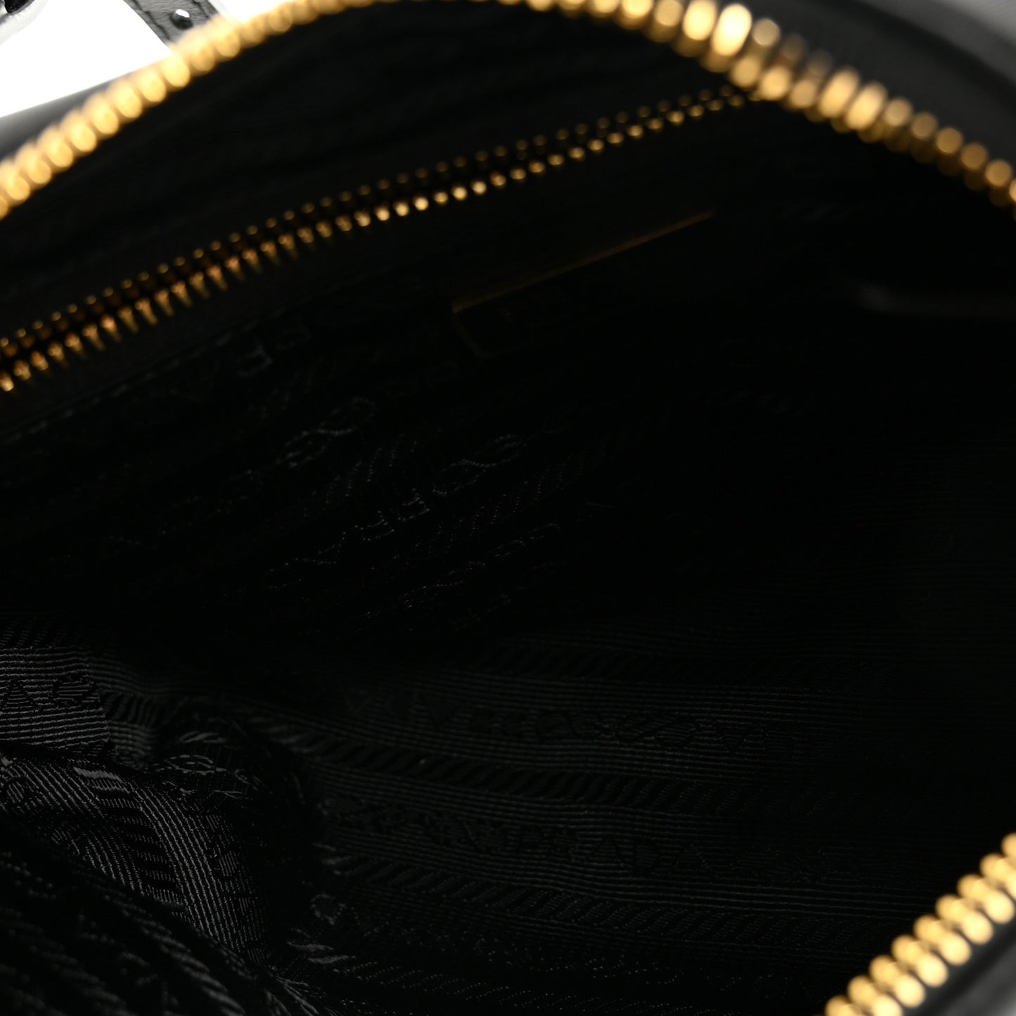 Re-Nylon Pouch Black
