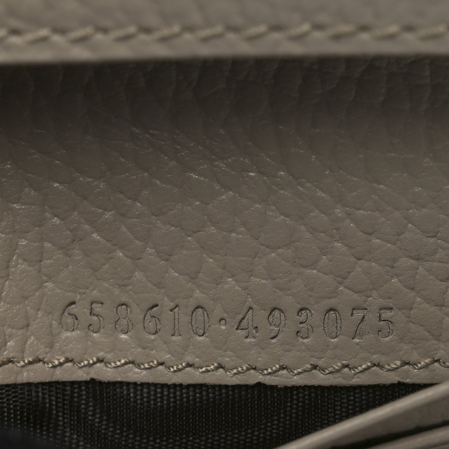 Dollar Calfskin GG Supreme Monogram GG Marmont Card Case Beige Mystic White Oatmeal