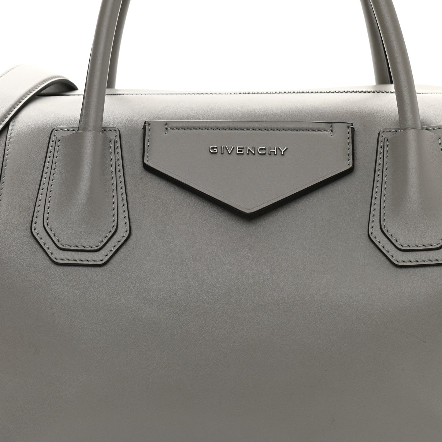 Soft Calfskin Medium Soft Antigona Pearl Grey