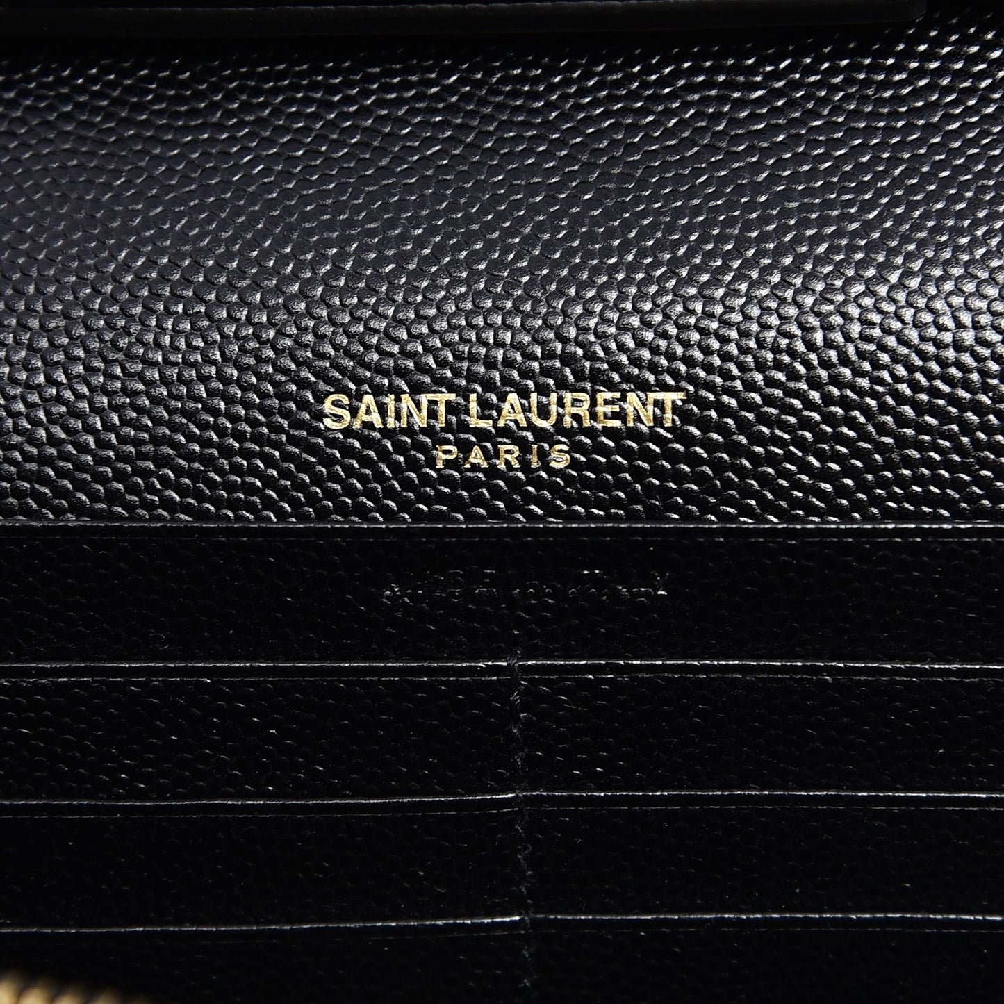 Grain De Poudre Matelasse Chevron Medium Monogram Chain Wallet Black