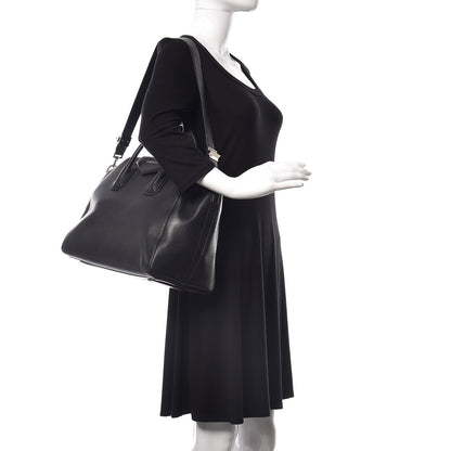 Givenchy Sugar Goatskin Medium Antigona Black 2 of 23