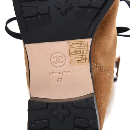 Chanel Suede Calfskin Shearling Quilted CC Tall Lace Up Combat Boots 42 Marron Ecru 6 of 10