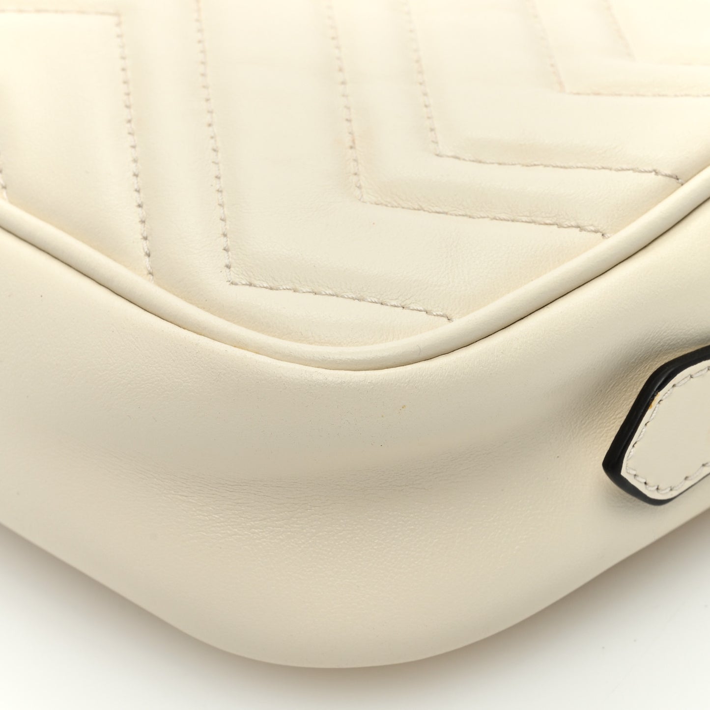 Calfskin Matelasse Mini GG Marmont Chain Shoulder Bag White