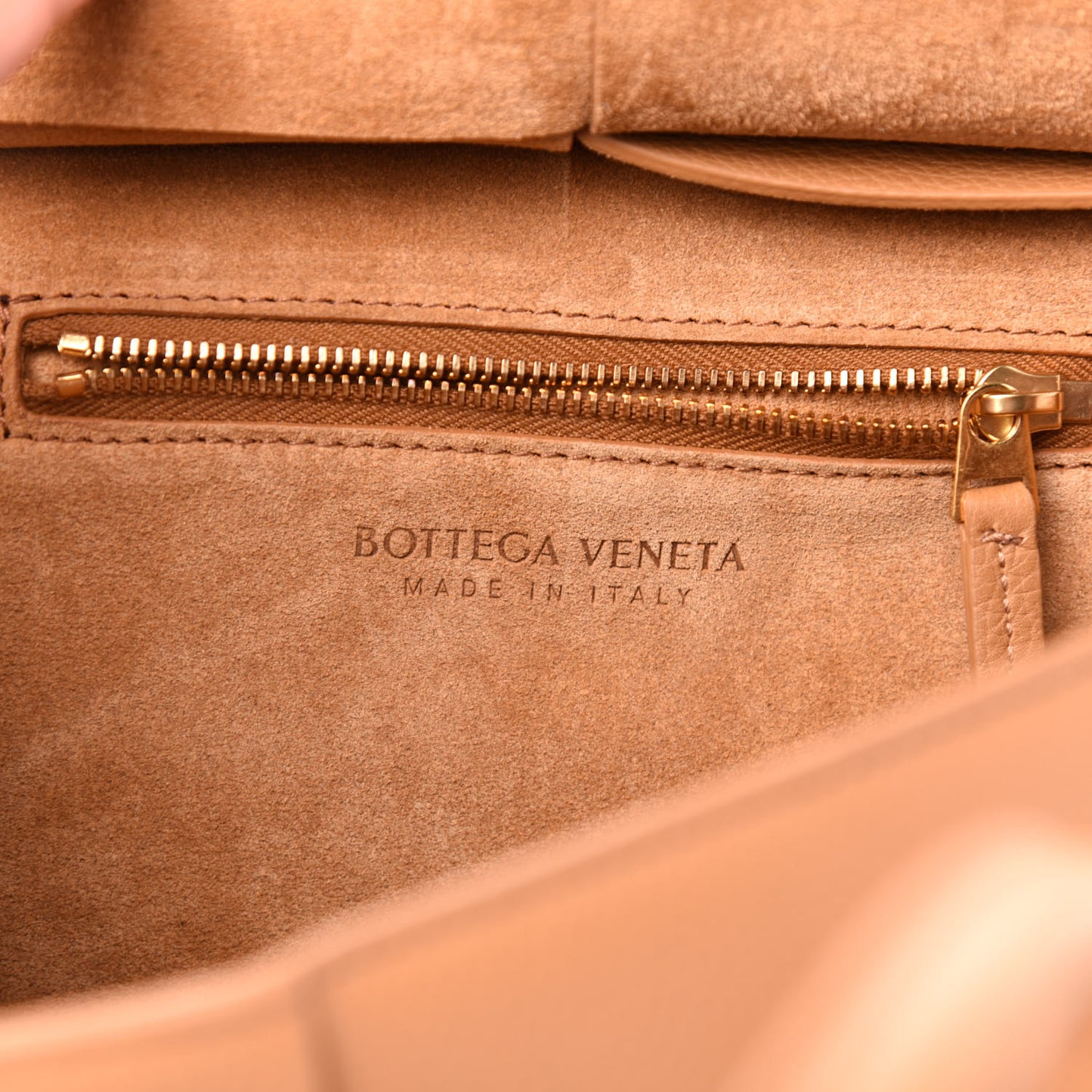 Grained Calfskin Maxi Intrecciato Arco 29 Tan