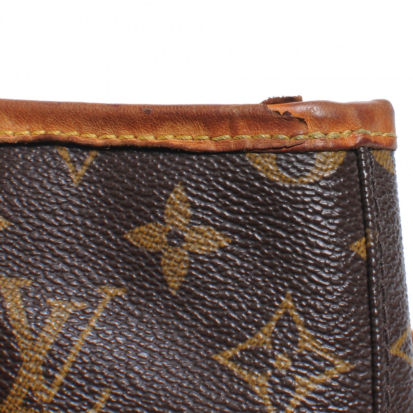 Monogram Petit Bucket 23