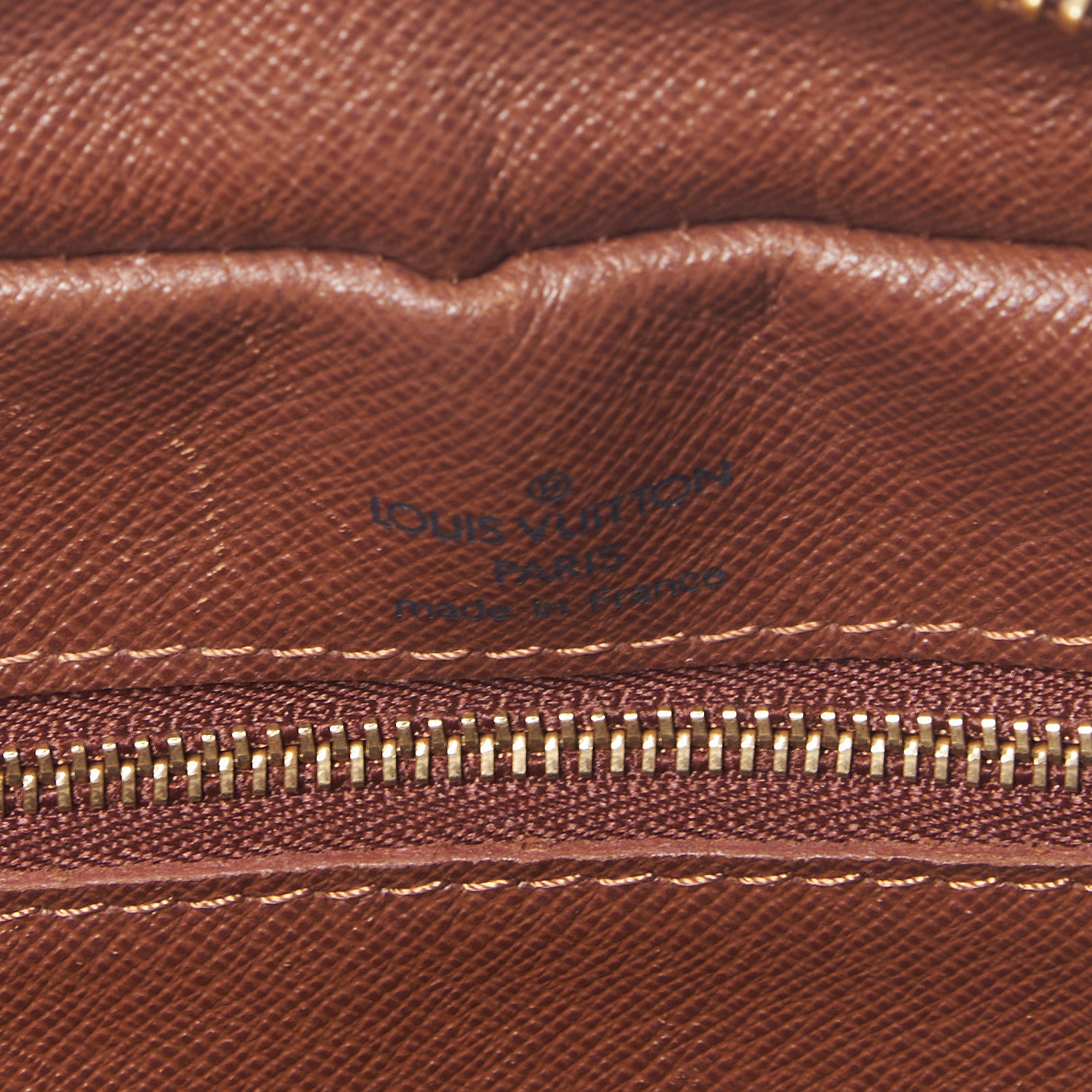 Monogram Nil 28