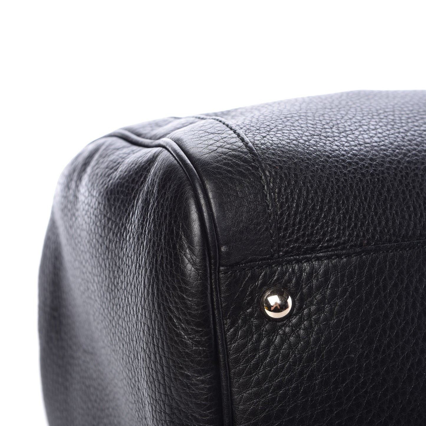 Pebbled Calfskin Medium Soho Boston Black