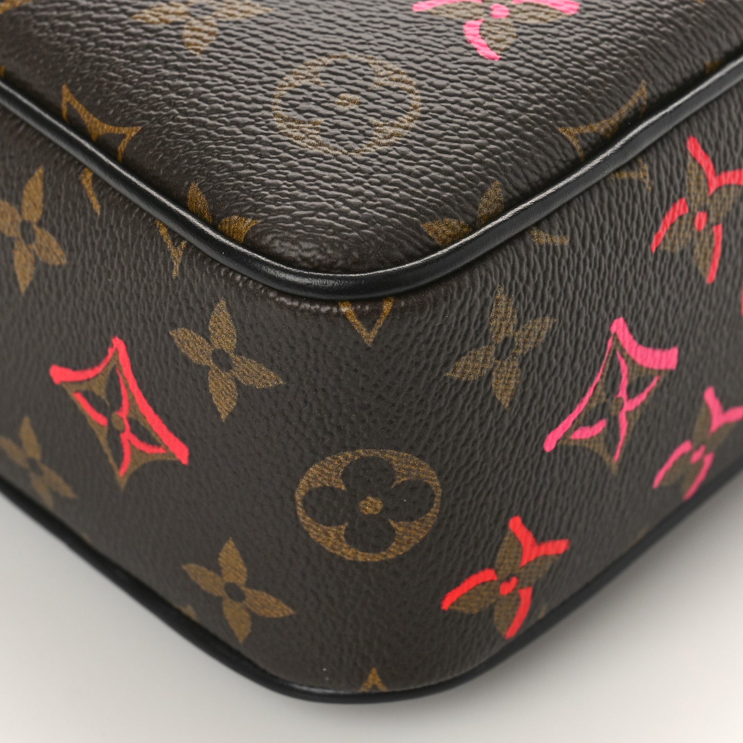 Monogram Fall In Love Sac Coeur