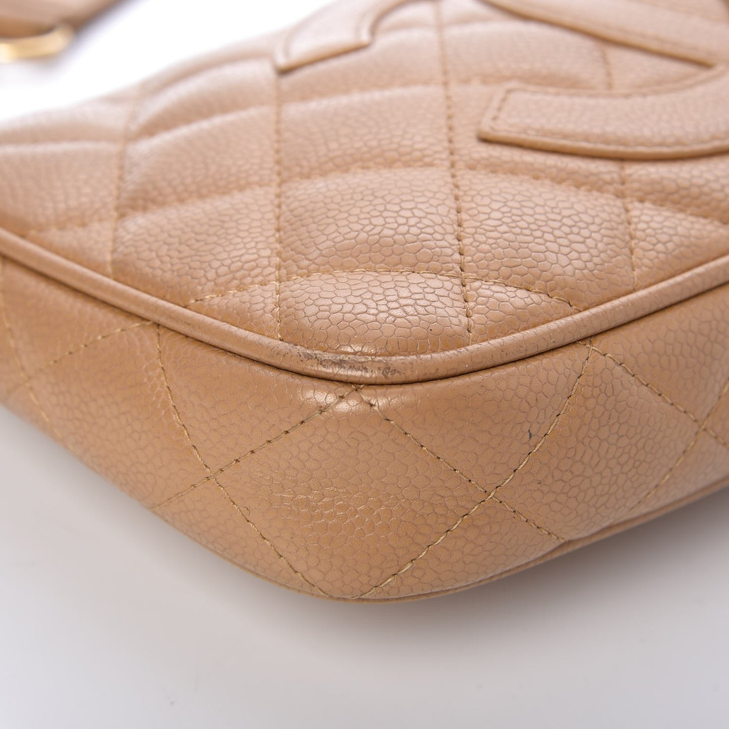 Caviar Quilted CC Shoulder Bag Beige