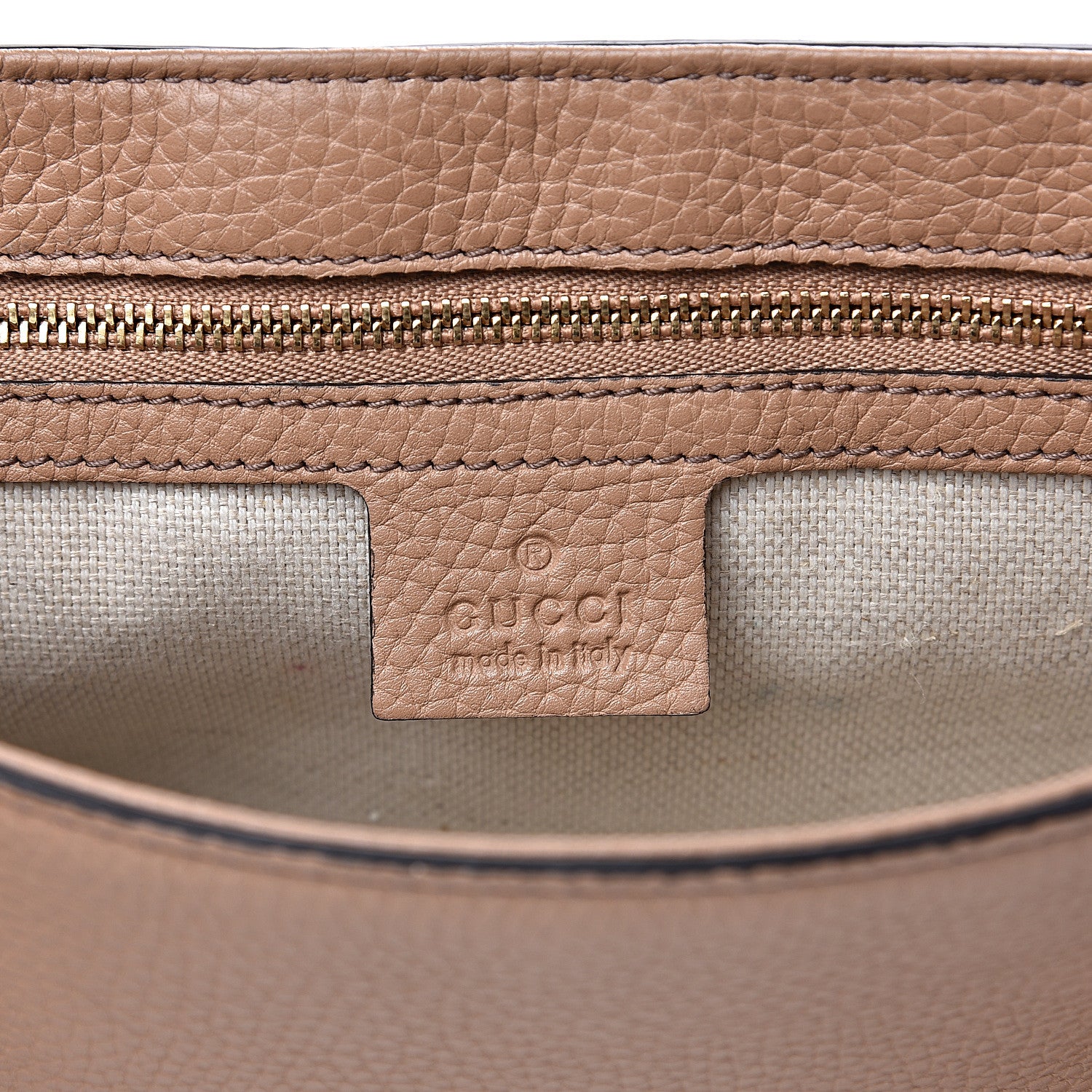 Gucci Pebbled Calfskin Medium Soho Flap Crossbody Camelia 5 of 10