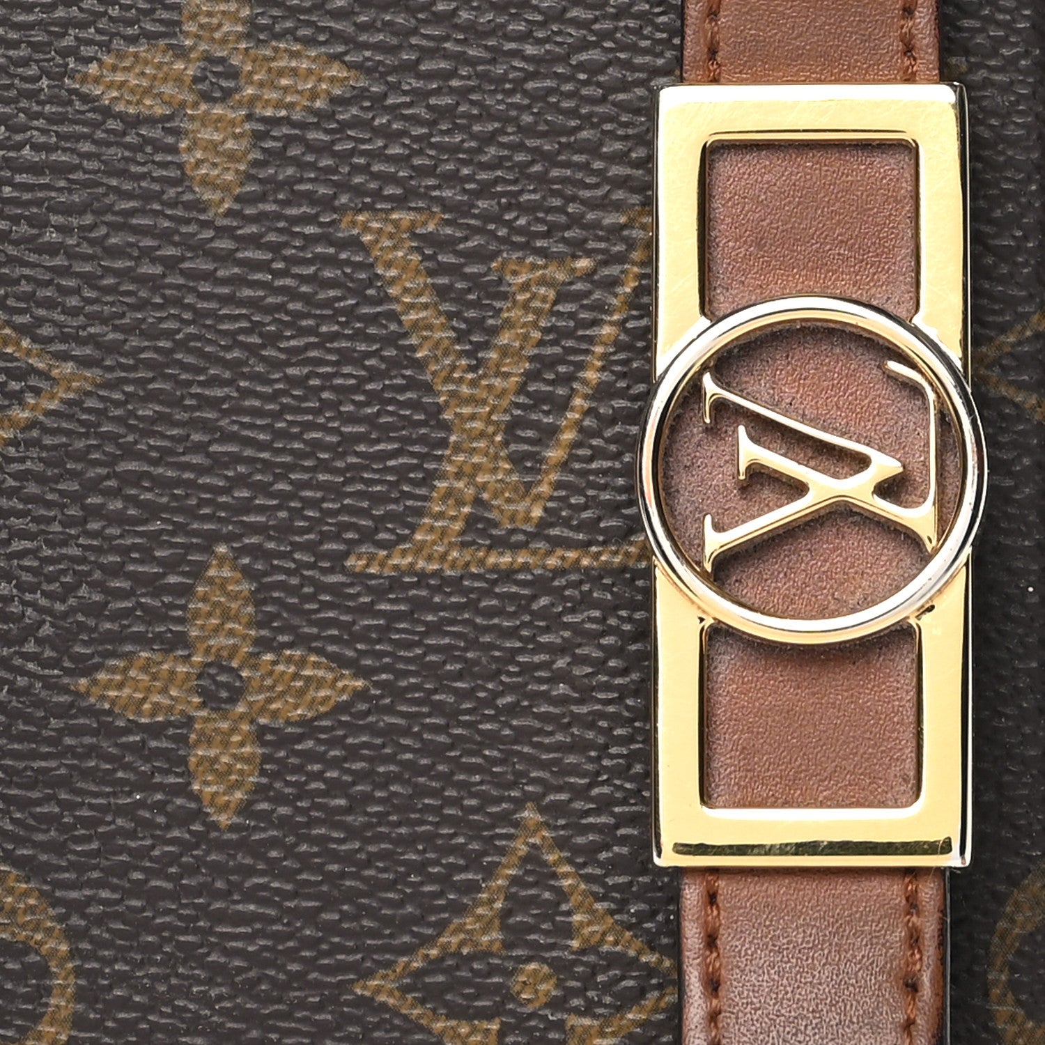 Louis Vuitton Monogram Dauphine iPhone 12/12 Pro Bumper 8 of 12
