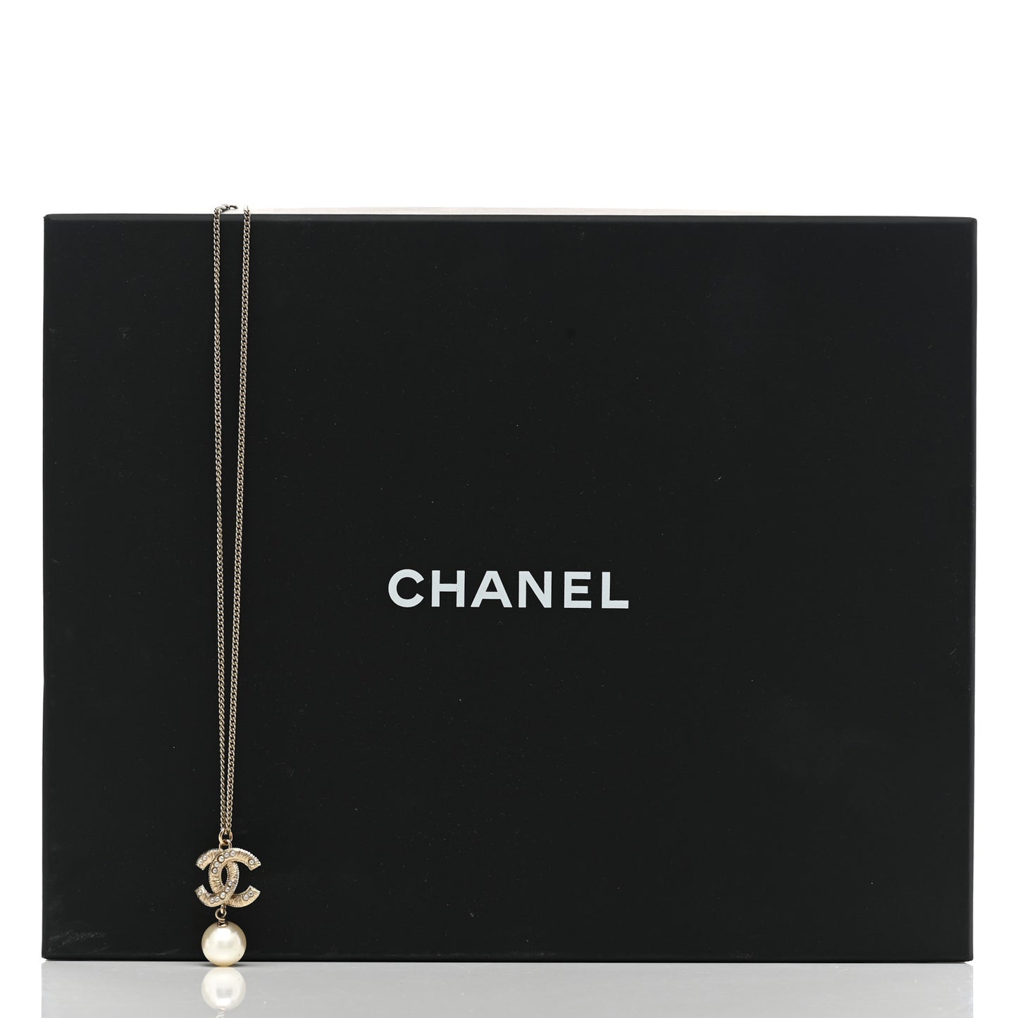 Pearl CC Pendant Necklace Gold