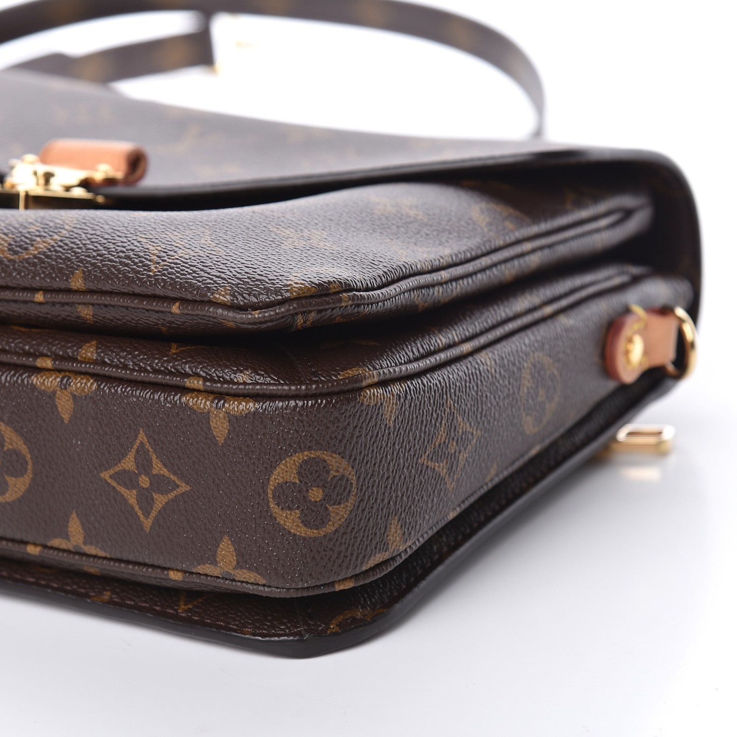 Louis Vuitton Monogram Pochette Metis 9 of 10
