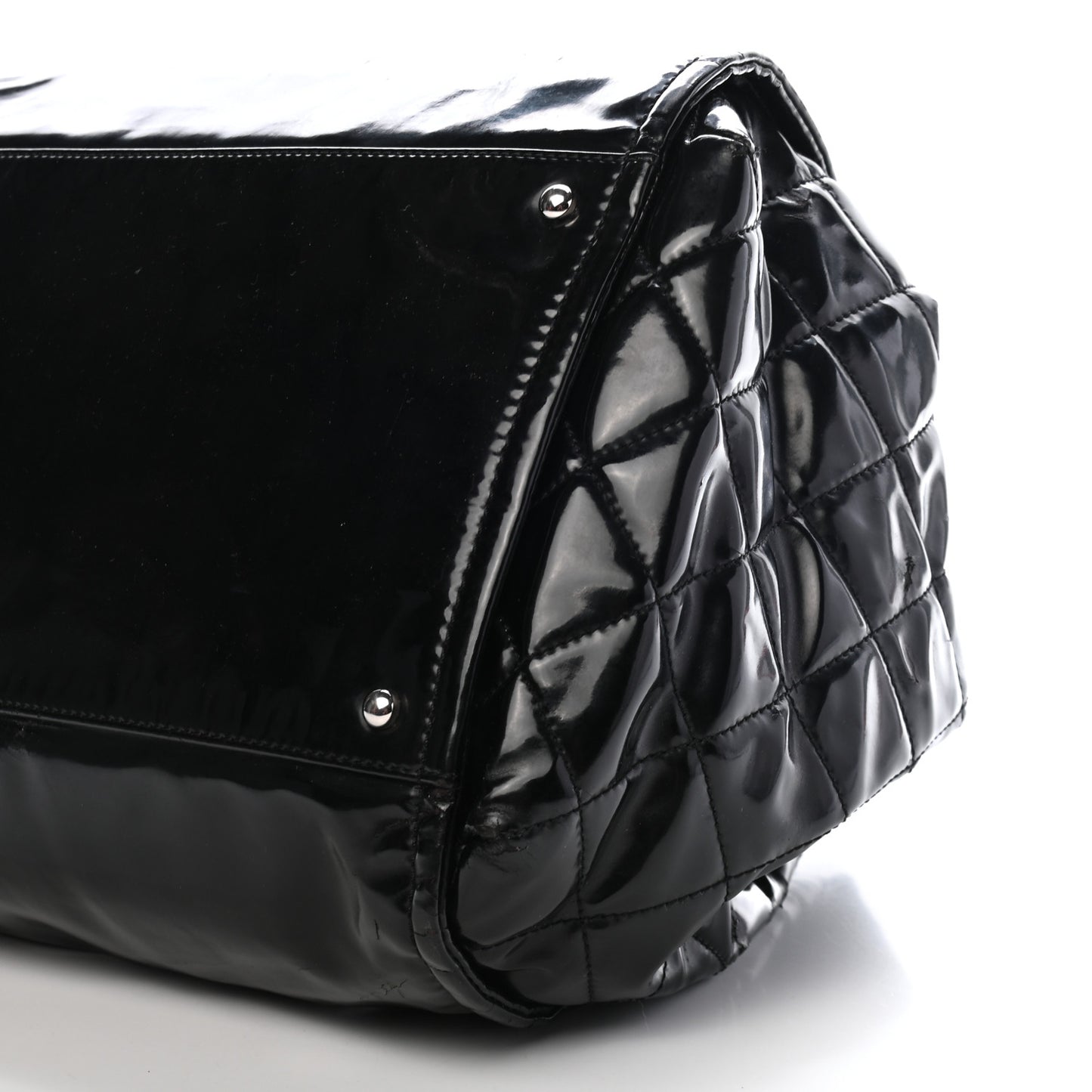 Vinyl Lipstick Ligne Accordion Tote Black