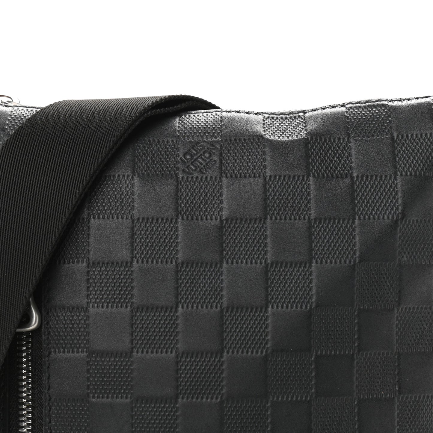 Damier Infini Discovery Messenger BB Onyx