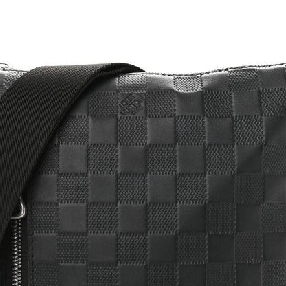 Louis Vuitton Damier Infini Discovery Messenger BB Onyx 10 of 15