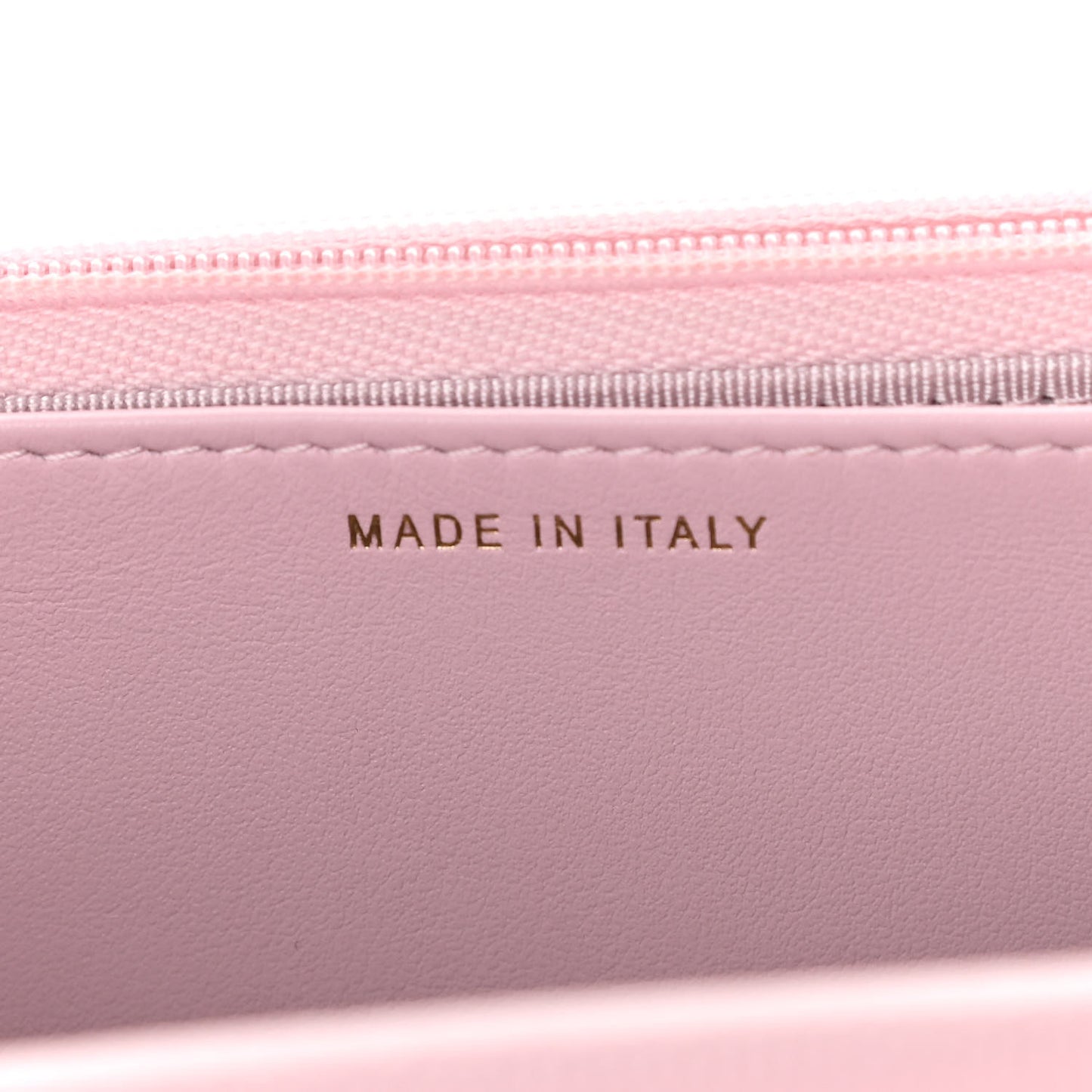 Caviar Quilted Wallet On Chain WOC Light Pink
