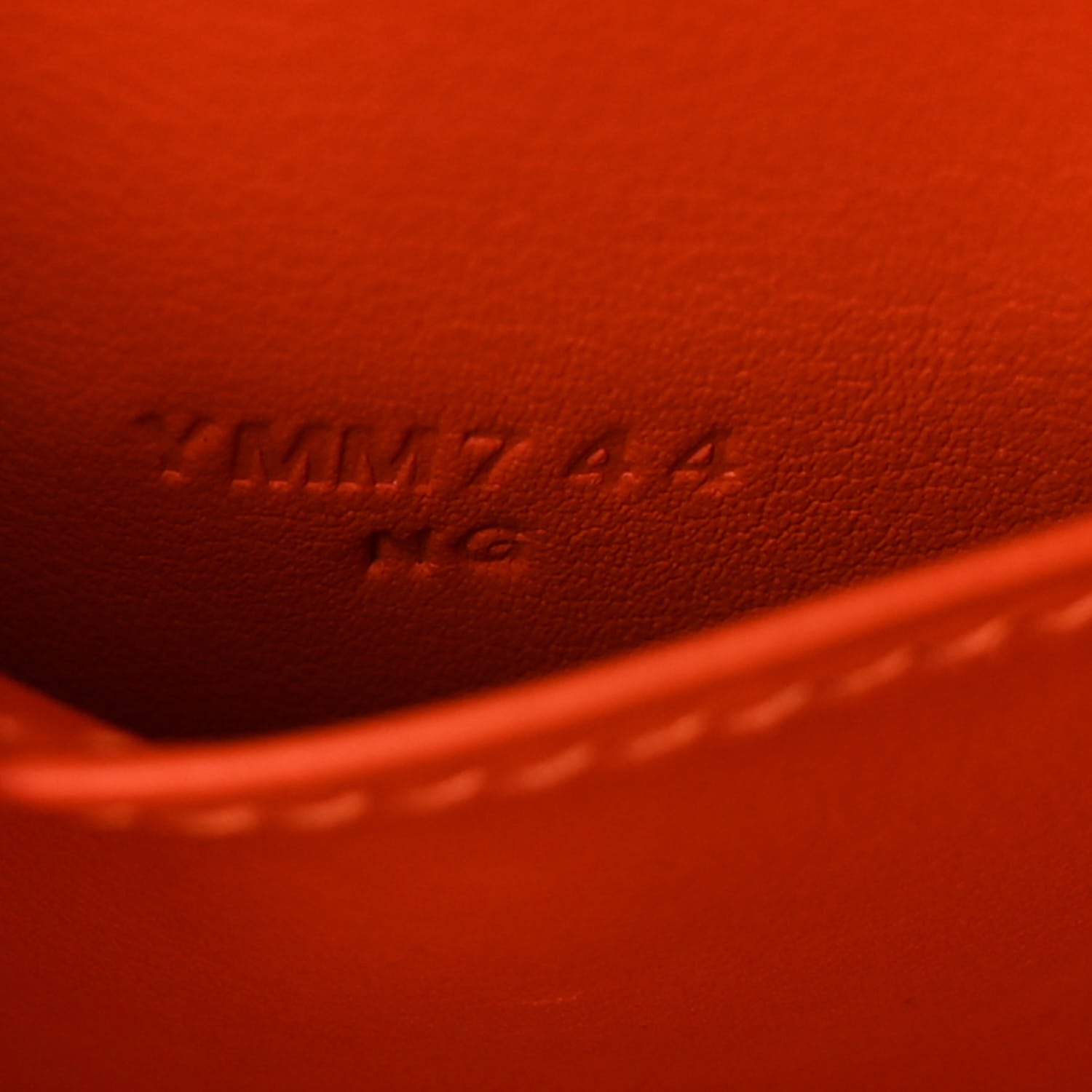 Hermes Taurillon Clemence Mini Lindy 20 Feu 7 of 11