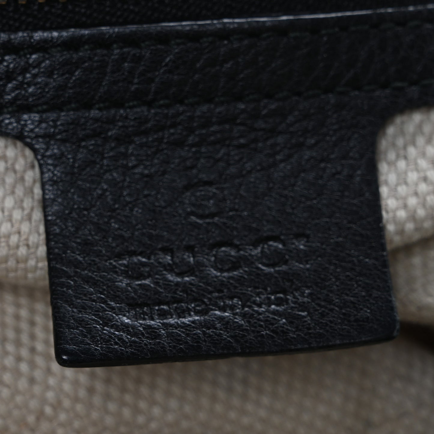 Pebbled Calfskin Medium Soho Hobo Black