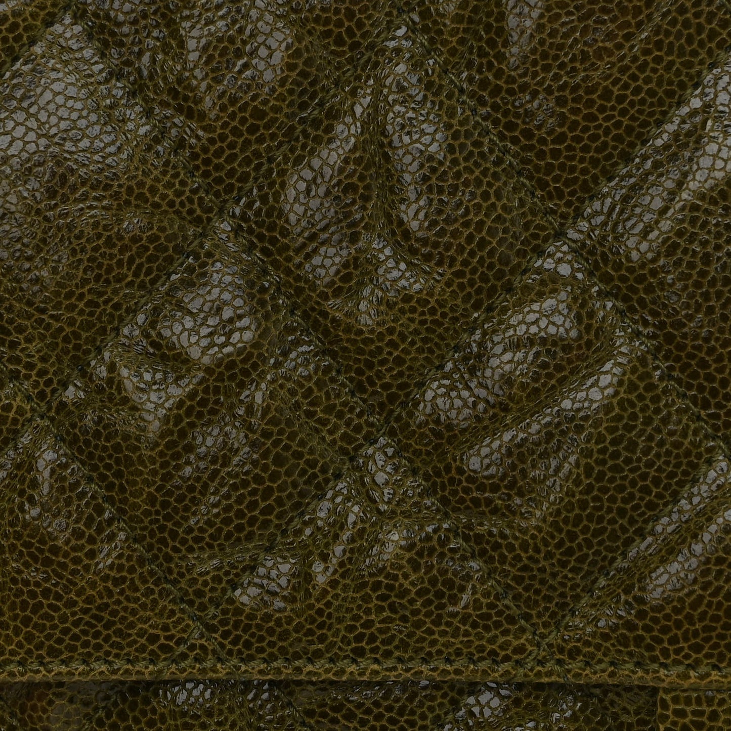 Crumpled Grained Calfskin Jumbo CC Crave Flap Green