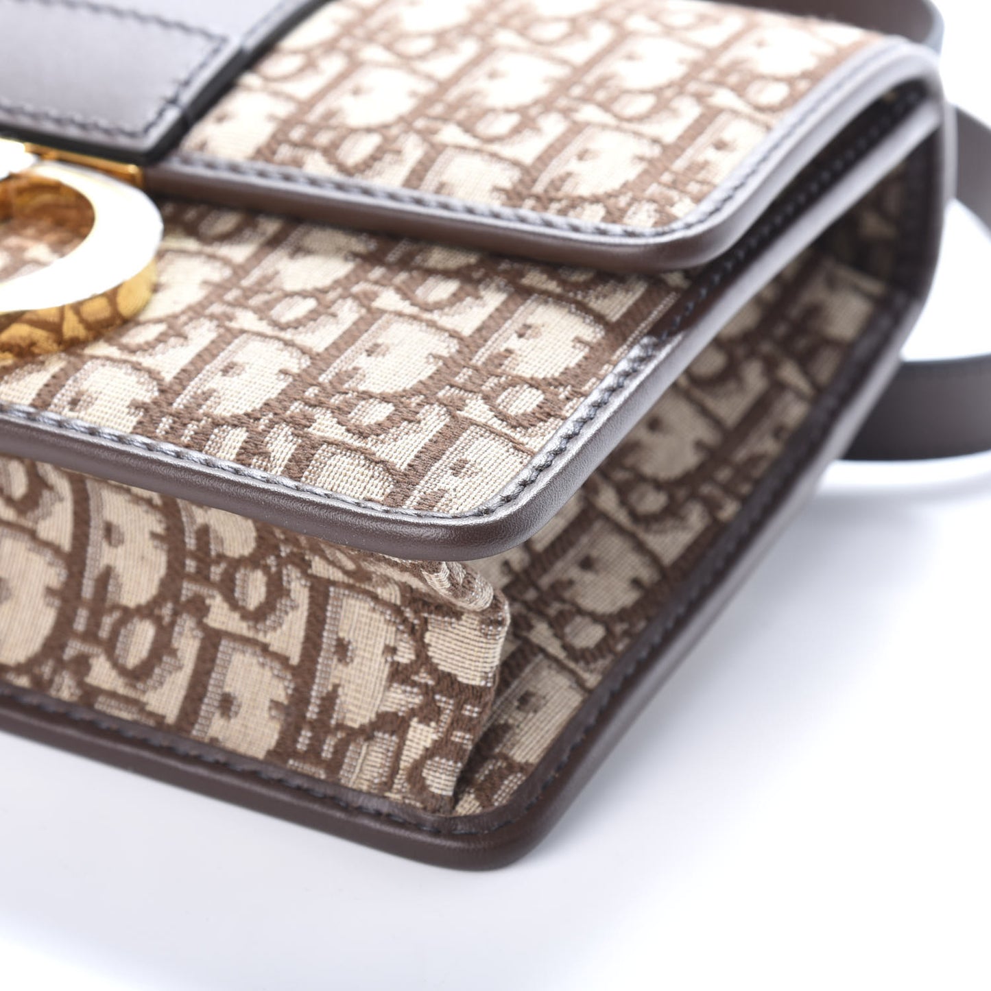 Oblique 30 Montaigne Flap Bag Brown