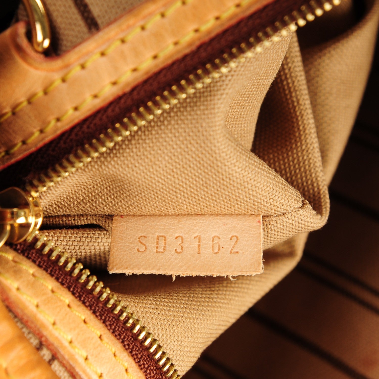 Louis Vuitton Monogram Delightful GM 8 of 14