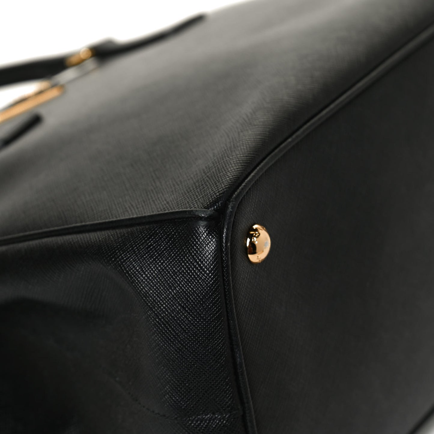 Saffiano Medium Galleria Double Zip Tote Black