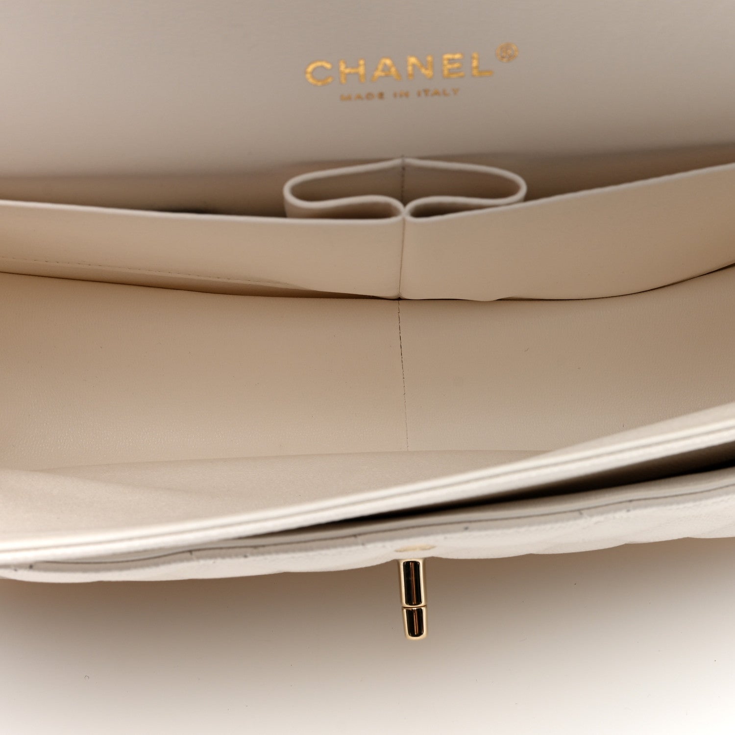 Chanel Caviar Quilted Jumbo Double Flap White 5 of 10