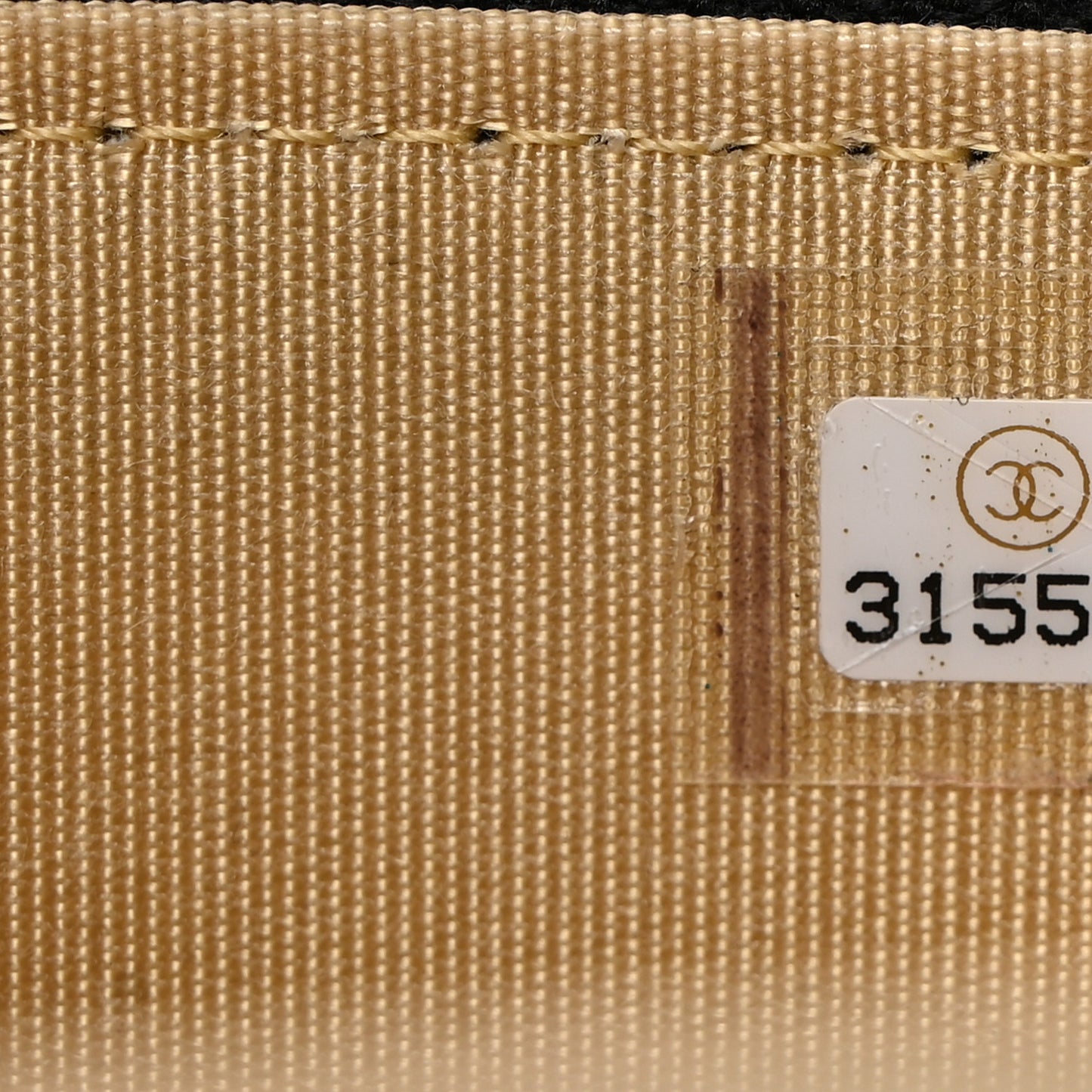 Lambskin Quilted Pearl Crush Small Vanity Case With Chain Black