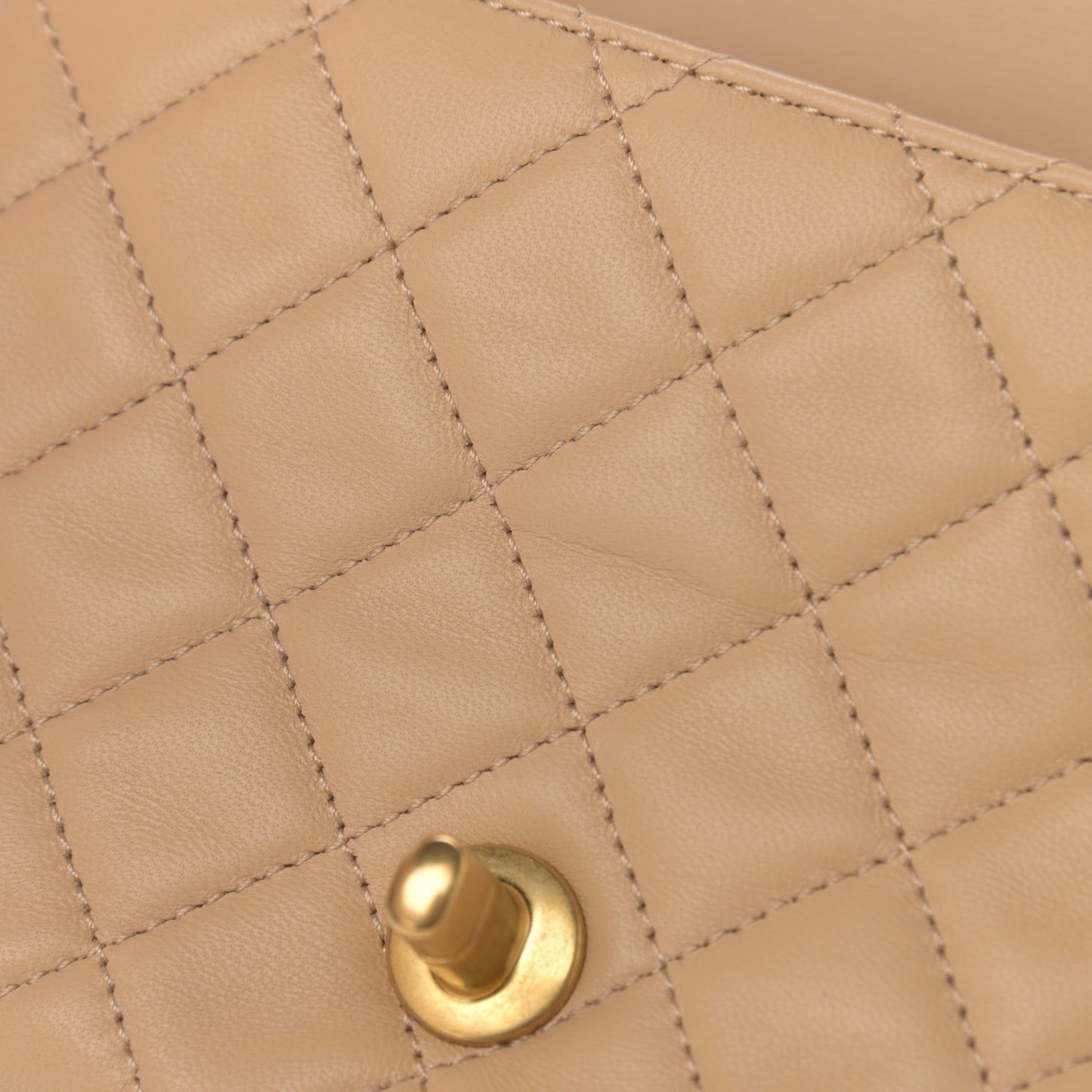 Lambskin Quilted Mini Pearl Crush Flap Beige