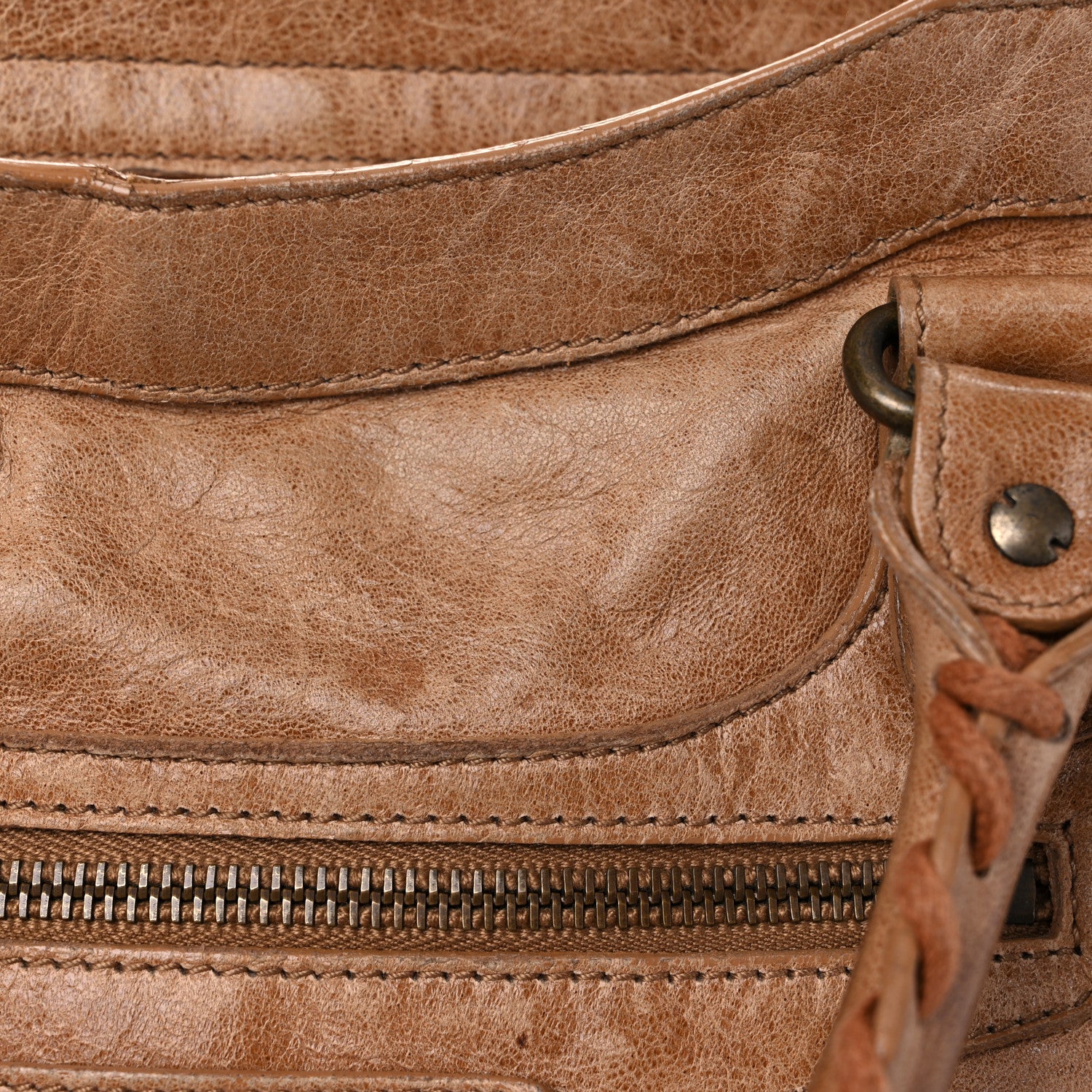 Balenciaga Agneau Classic Hardware City Cumin 24 of 31