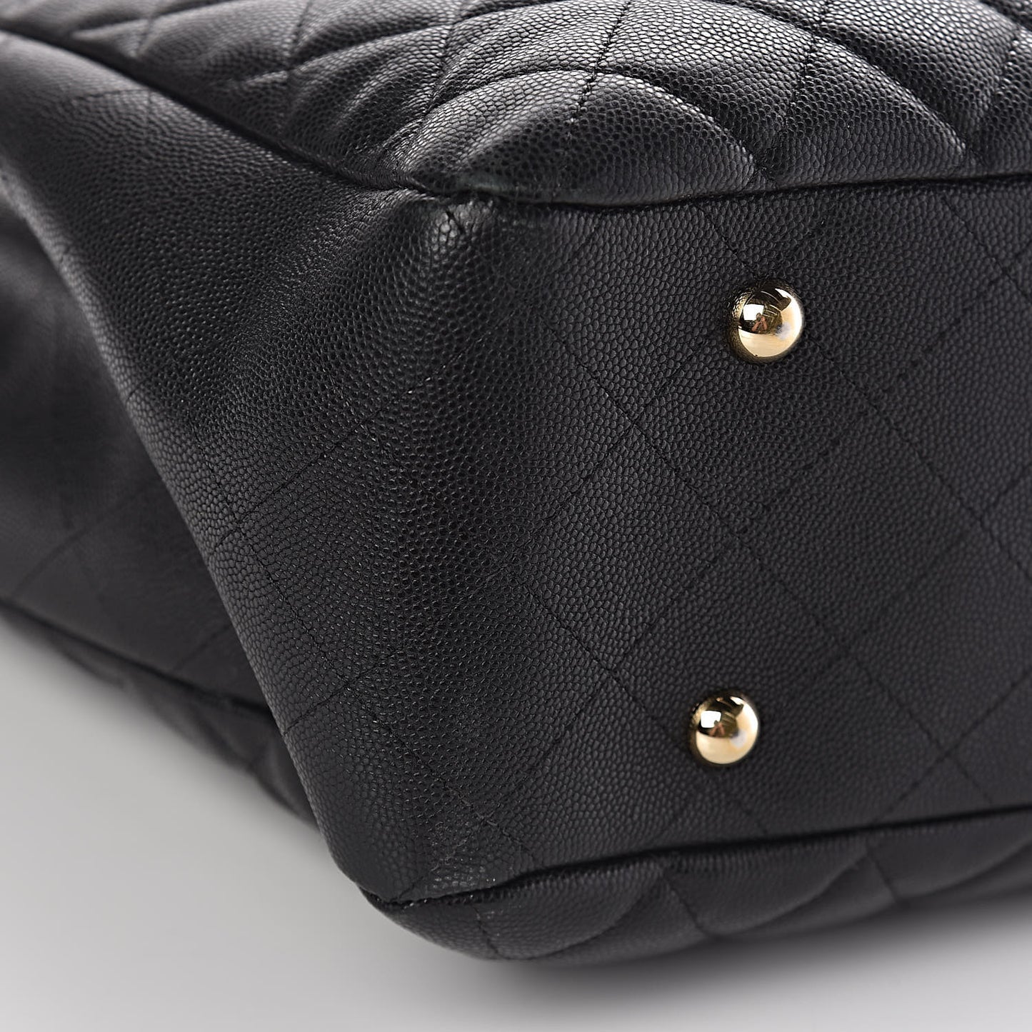 Caviar Quilted Large CC Shopping Tote Black