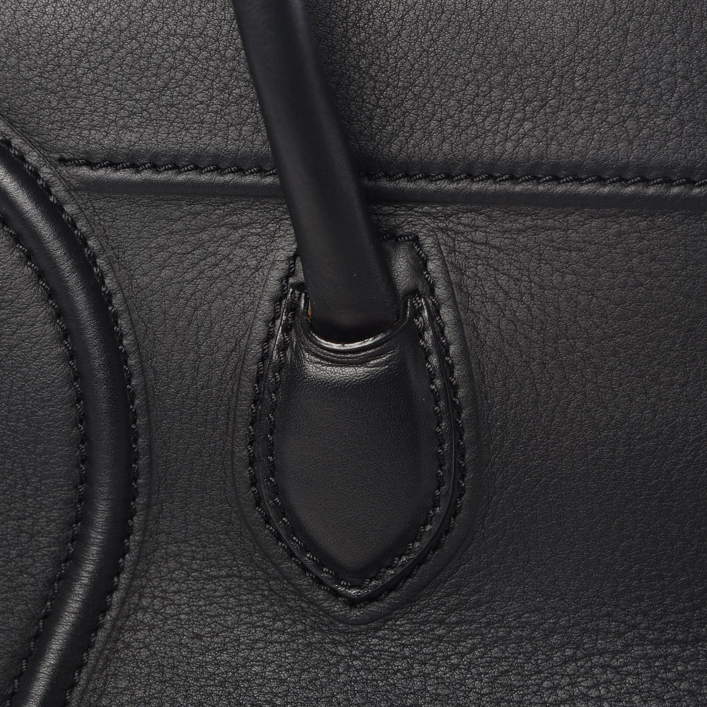 Supple Calfskin Medium Phantom Luggage Black