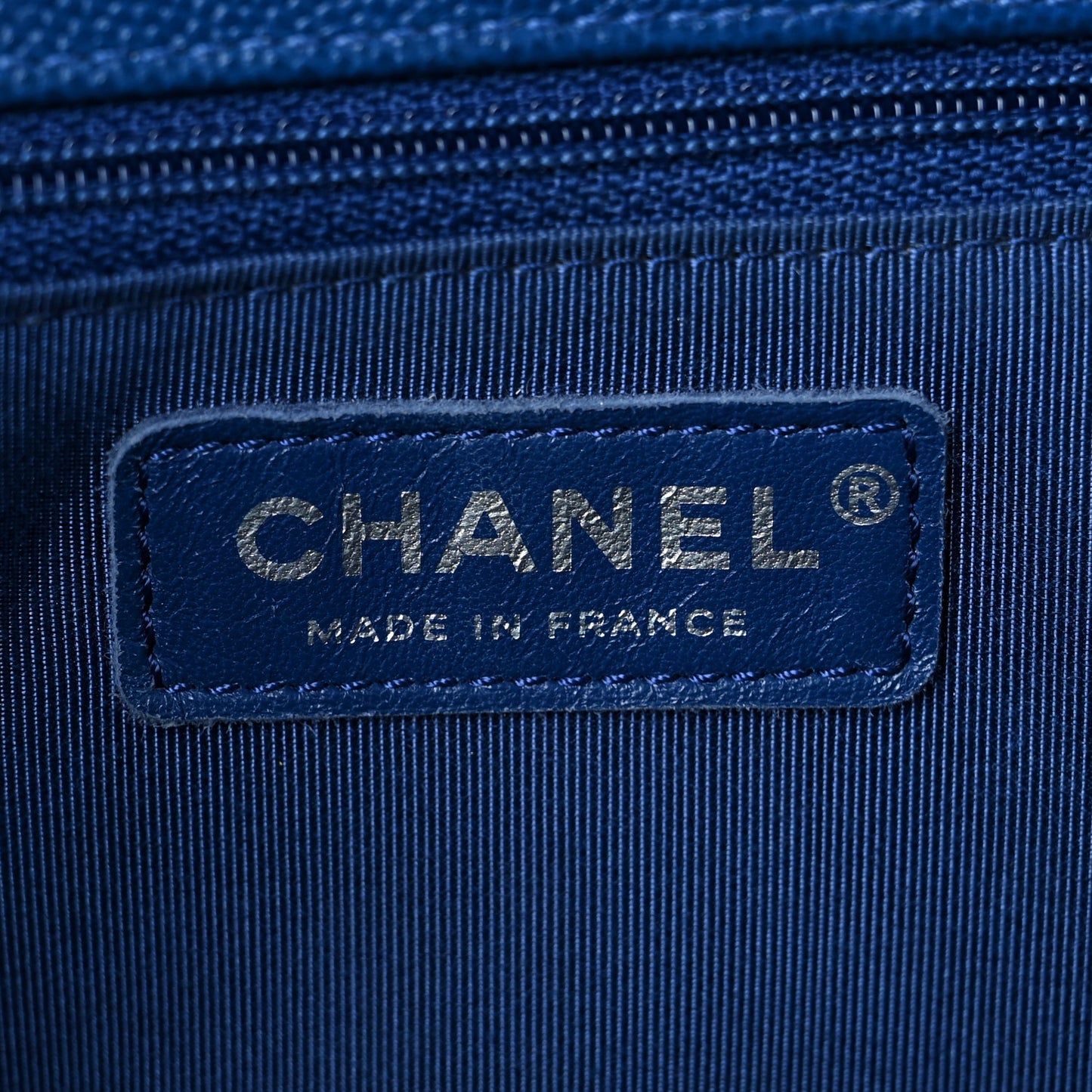 Caviar Quilted New Medium Boy Flap Dark Blue