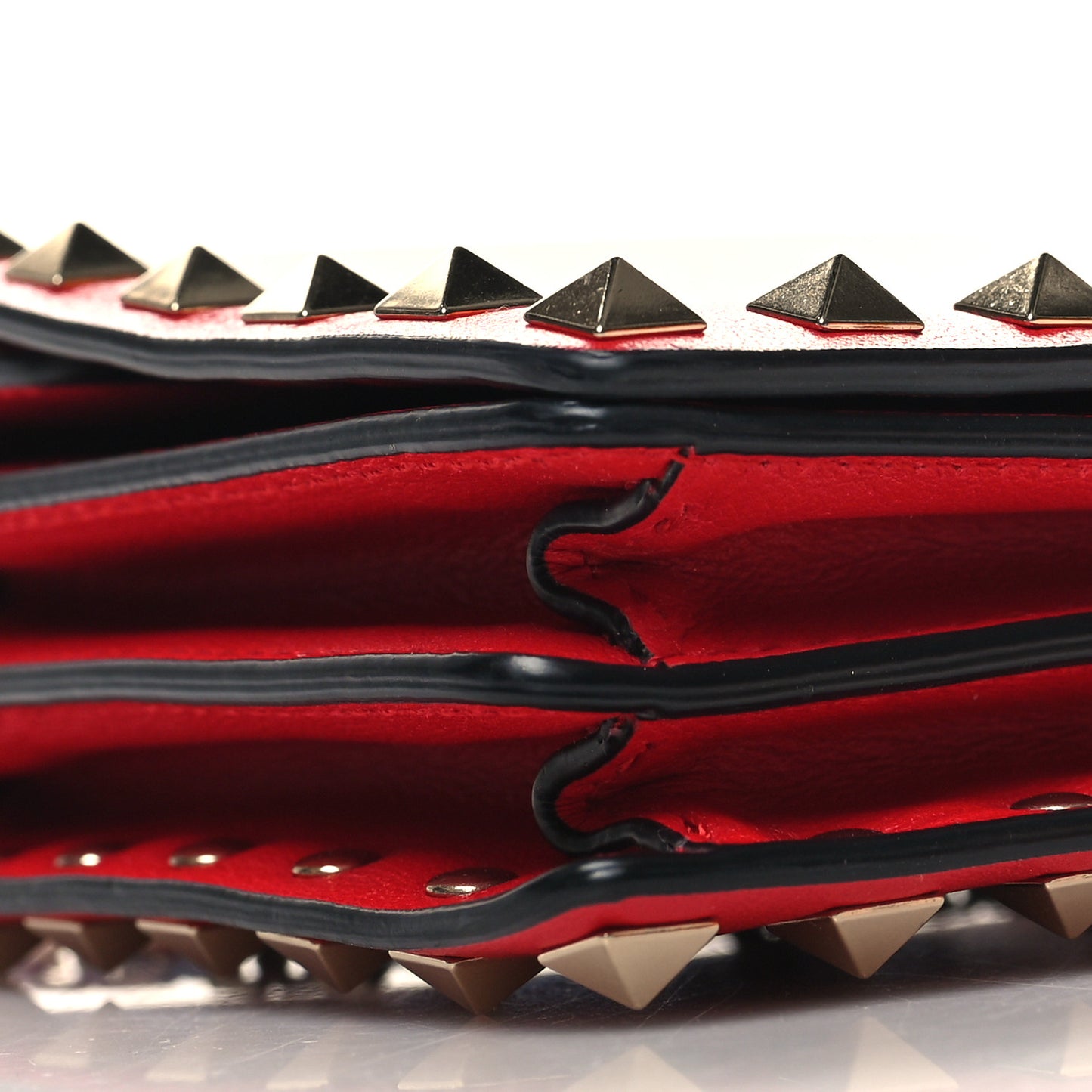 Vitello Rockstud Wallet On Chain Rouge Pur