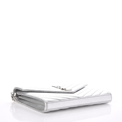 Saint Laurent Metallic Lambskin Matelasse Chevron Monogram Chain Wallet Argento 4 of 8