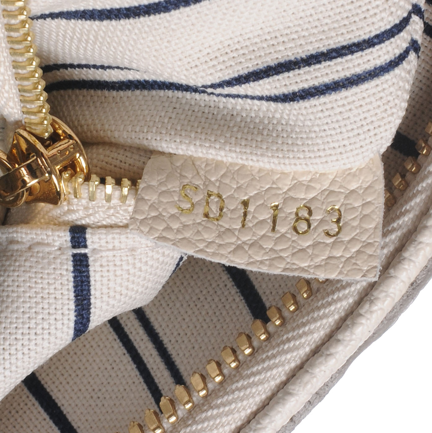 Louis Vuitton Empreinte Speedy Bandouliere 30 Neige 9 of 10