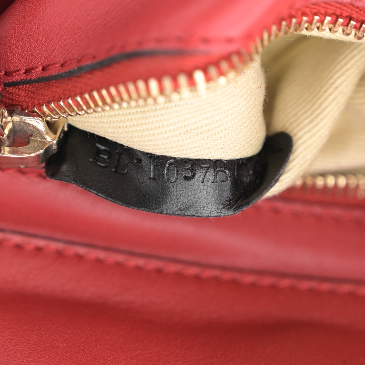 Vitello Medium Rockstud Tote Rosso Valentino