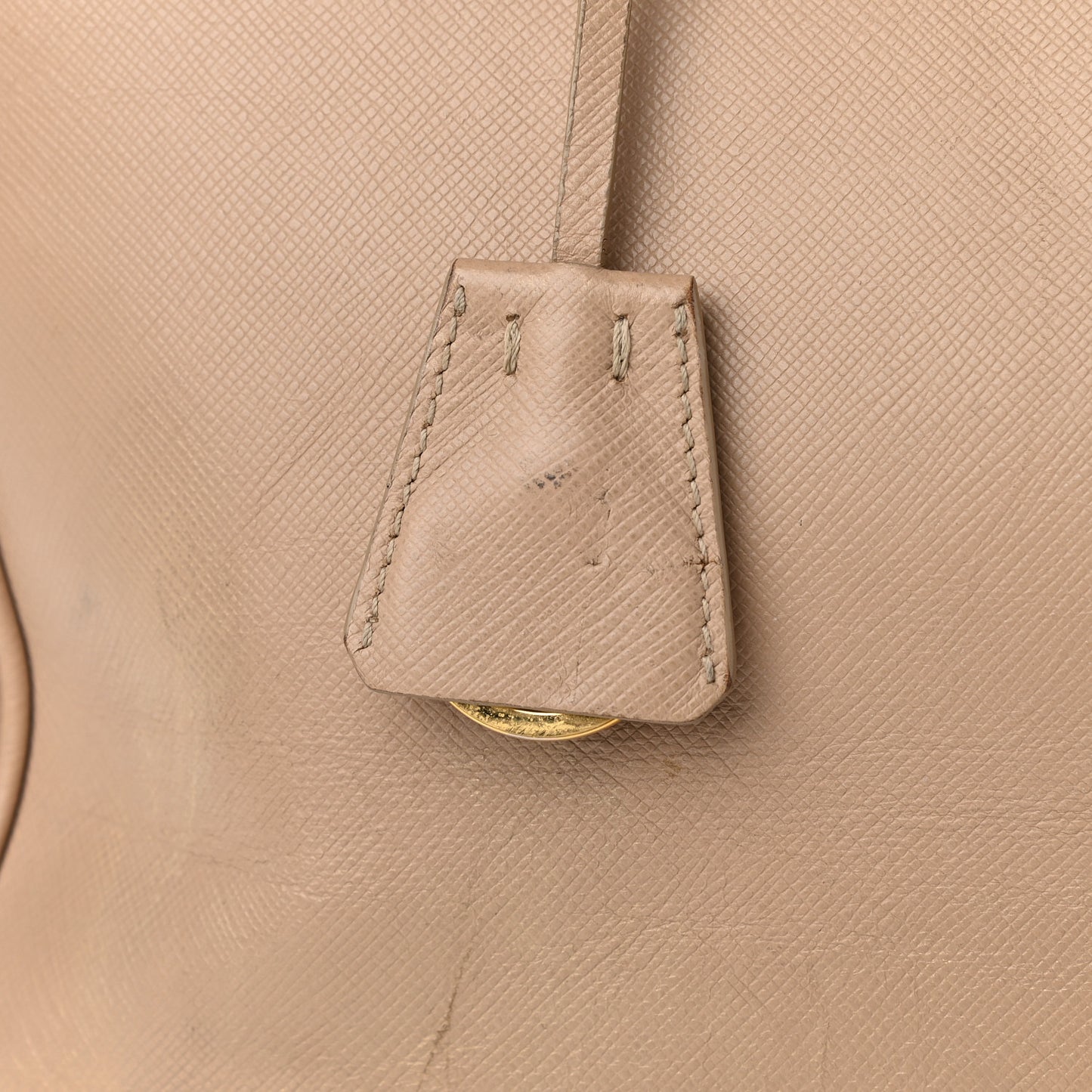 Saffiano Medium Galleria Double Zip Tote Cammeo