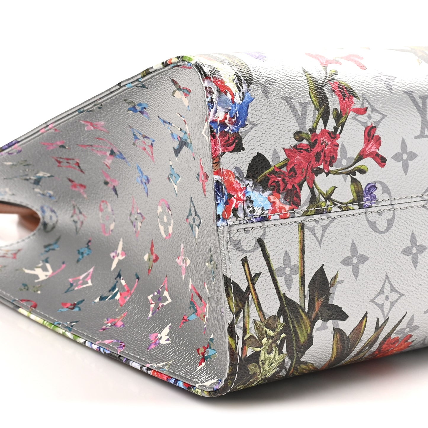 Metallic Monogram LV Garden OnTheGo MM Silver