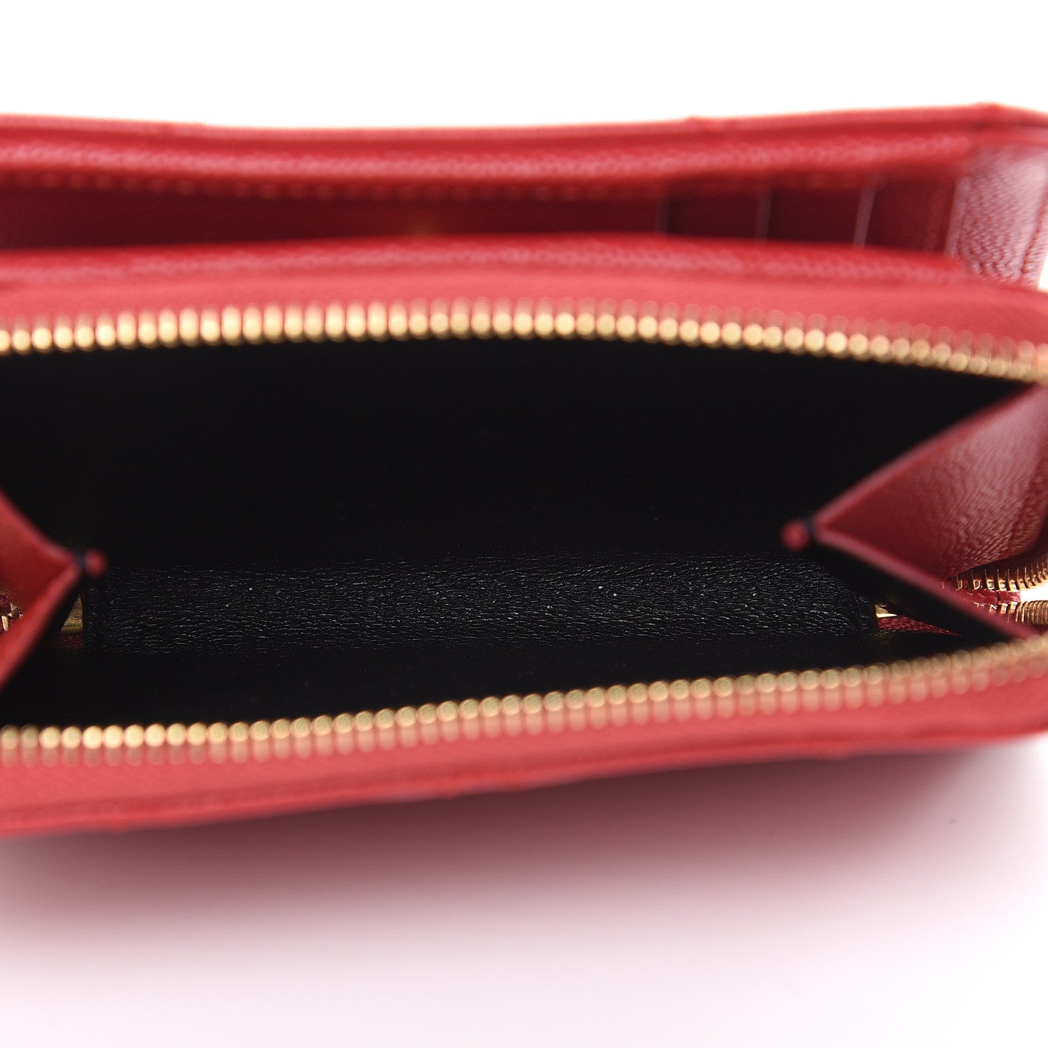 Saint Laurent Grain De Poudre Matelasse Chevron Monogram Compact Zip Around Wallet Red 7 of 9