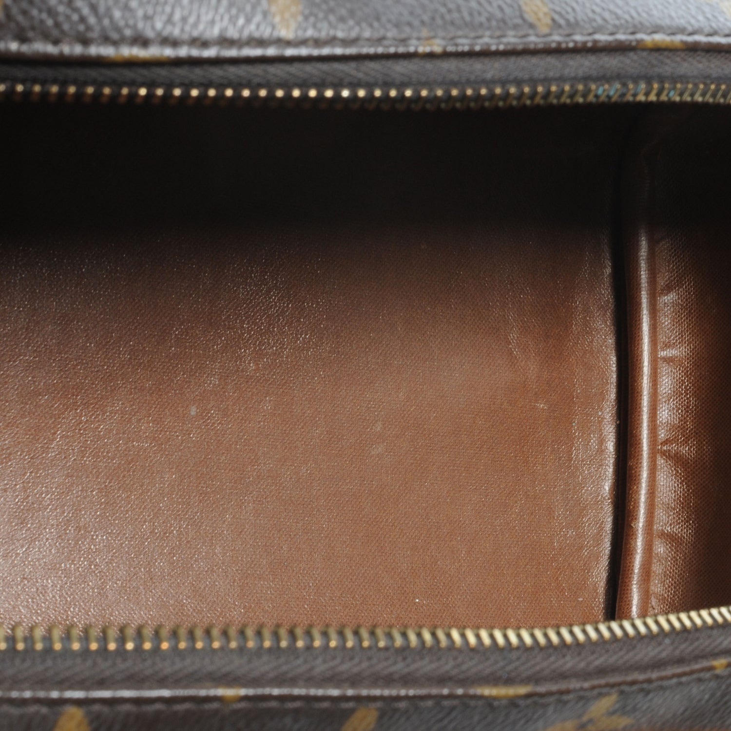 Louis Vuitton Monogram King Size Toiletry Bag 7 of 9