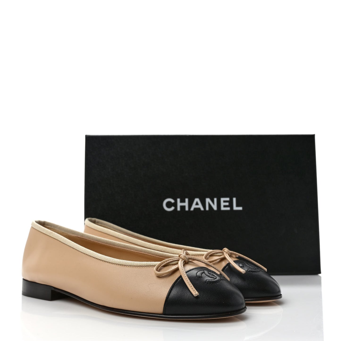 Lambskin Cap Toe CC Ballerina Flats 37 Beige Black