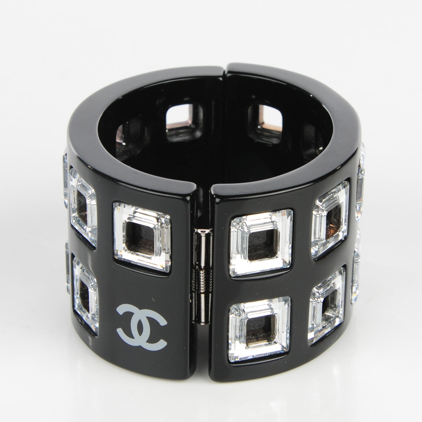 Resin Baguette Crystal CC Cuff Black
