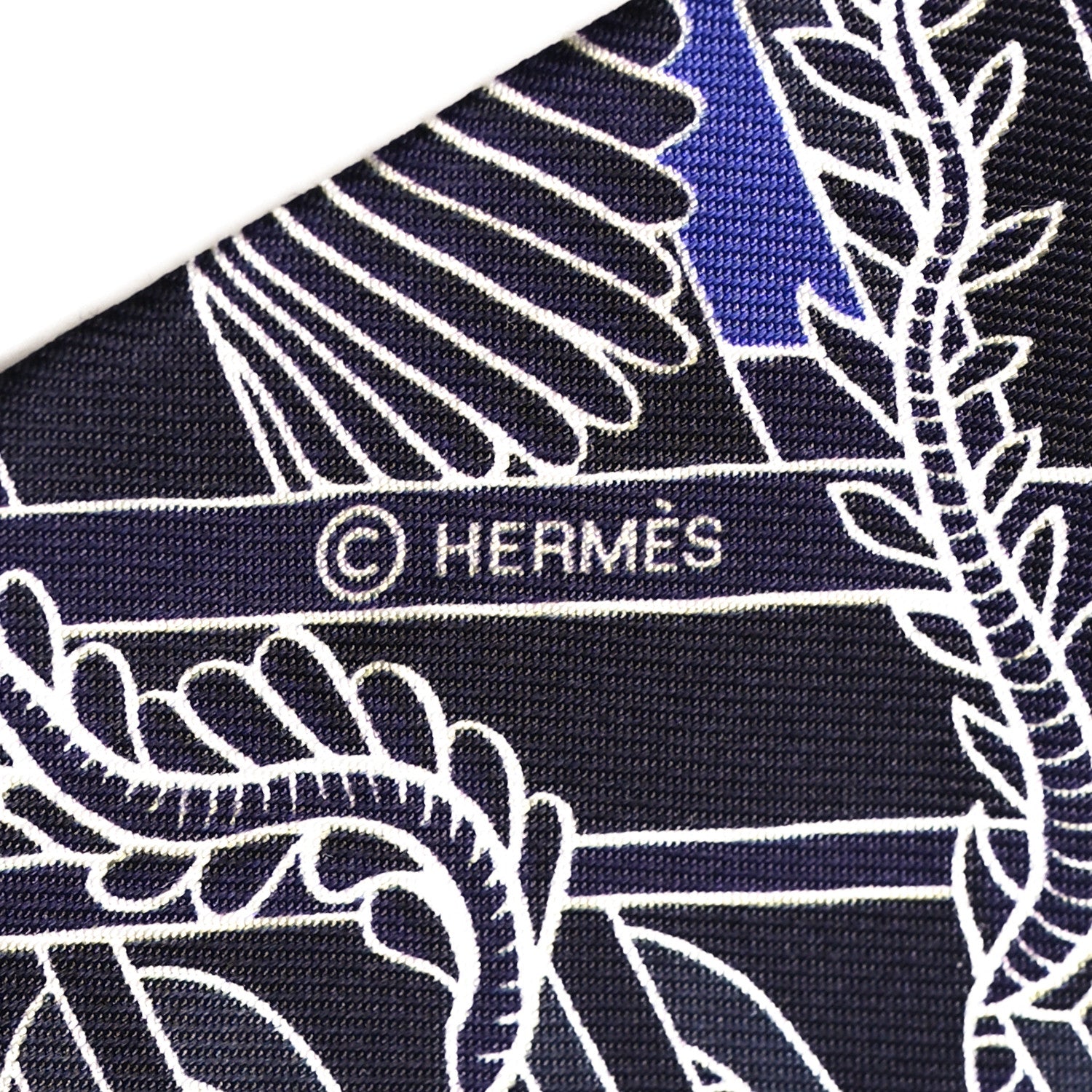 Hermes Silk Animapolis Plumetis Twilly Marine Bleu Royal 4 of 4