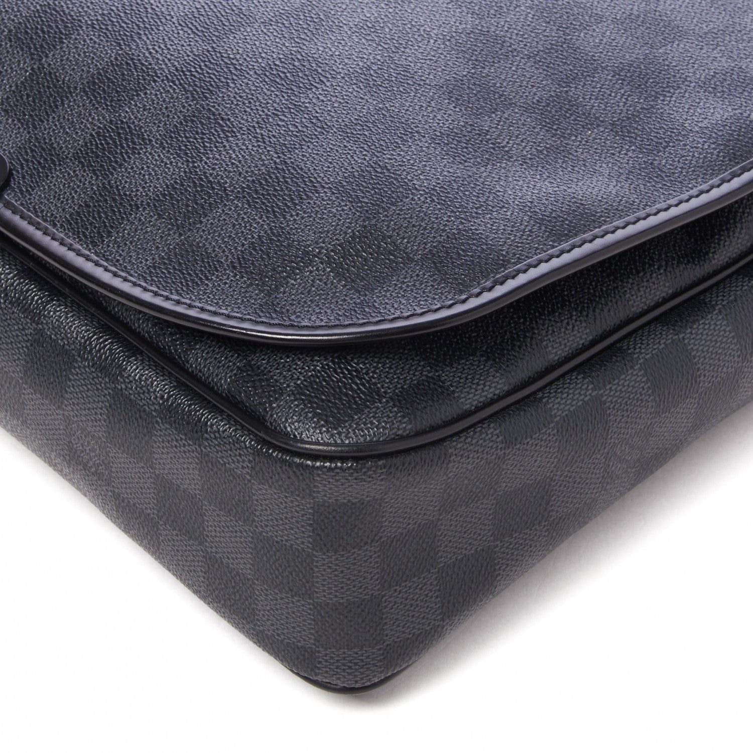 Louis Vuitton Damier Graphite Daniel MM 4 of 8