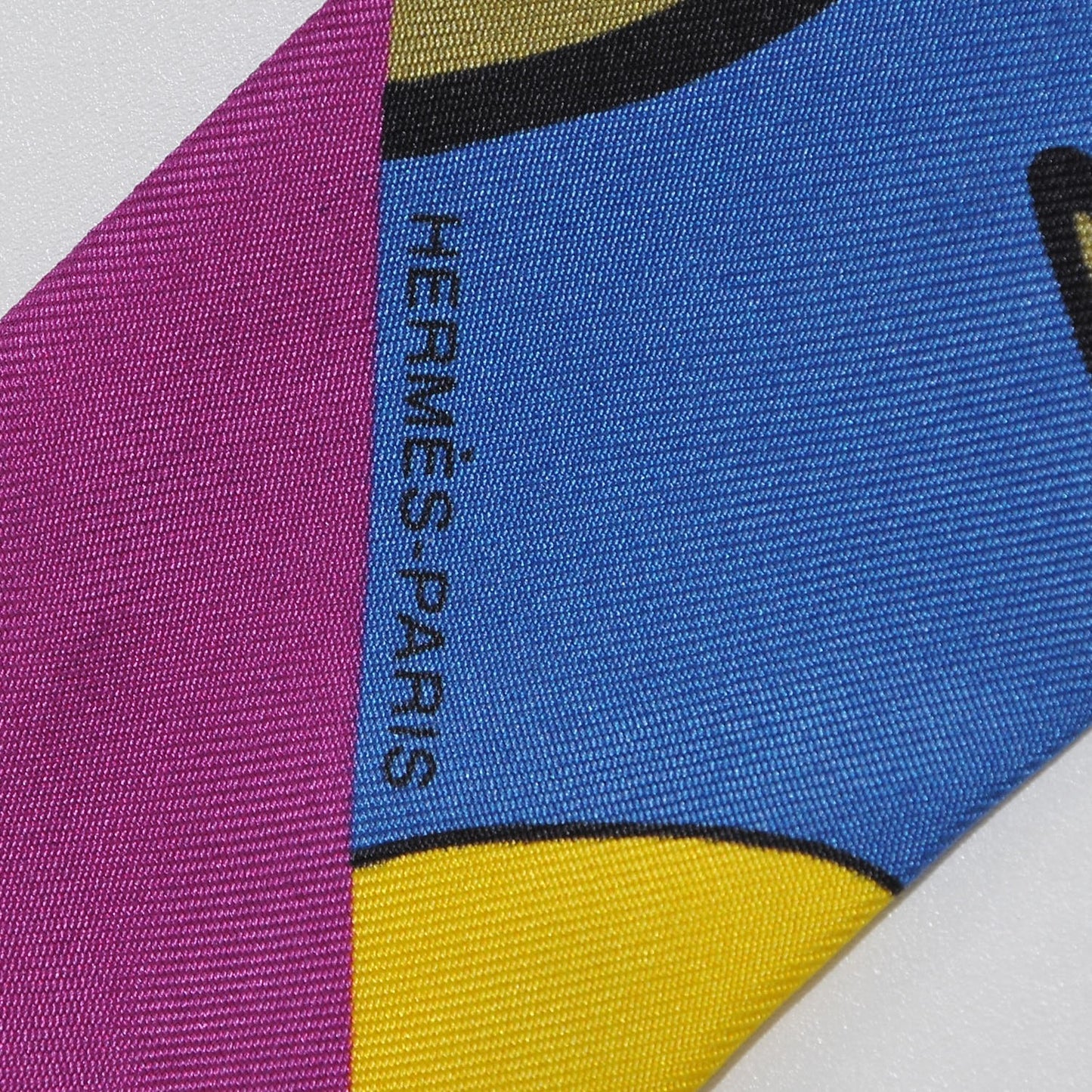 Silk Graff Graffiti Twilly Fuchsia Kaki Jaune